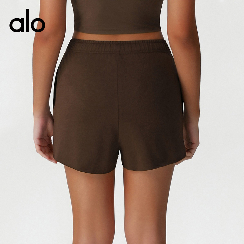 ALO YOGA💰78💎支持一件代发
aloyoga 高腰宽松运动卫裤口袋休闲跑步健身瑜伽短裤
【品牌】ALO 
【款号】DK2528
【面料】涤纶/人棉/氨纶
【颜色】淡蓝色，棕色，灰蓝色
【尺码】S，M，L，XL
 专柜同款品质，厂家直销，货源充足，售后保障