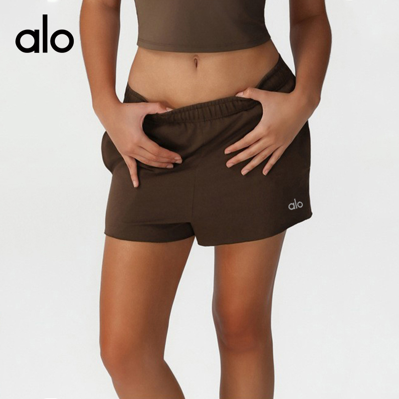 ALO YOGA💰78💎支持一件代发
aloyoga 高腰宽松运动卫裤口袋休闲跑步健身瑜伽短裤
【品牌】ALO 
【款号】DK2528
【面料】涤纶/人棉/氨纶
【颜色】淡蓝色，棕色，灰蓝色
【尺码】S，M，L，XL
 专柜同款品质，厂家直销，货源充足，售后保障