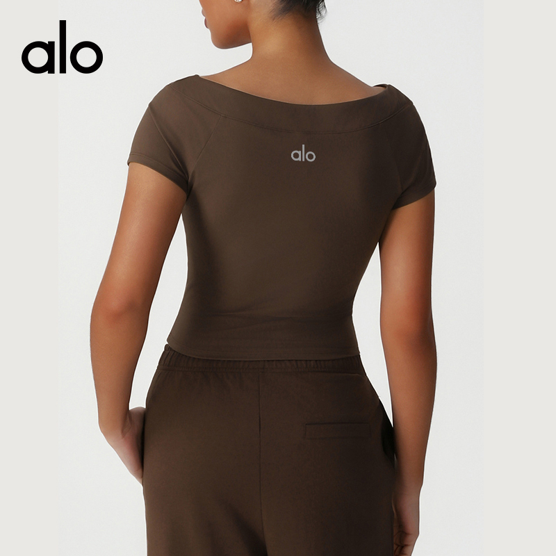 ALO YOGA💰78💎支持一件代发
aloyoga 性感修身塑形运动上衣休闲瑜伽服高弹短袖
【品牌】ALO 
【款号】DX2528
【面料】锦纶/氨纶
【颜色】淡蓝色，棕色，灰蓝色
【尺码】S，M，L，XL
 专柜同款品质，厂家直销，货源充足，售后保障