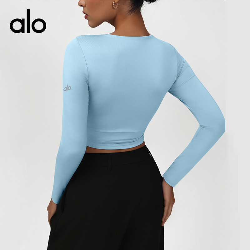 ALO YOGA💰78💎支持一件代发
aloyoga 高弹舞蹈运动健身服T恤紧身瑜伽长袖上衣
【品牌】ALO 
【款号】CX2538
【面料】锦纶/氨纶
【颜色】藏蓝色，浅兰色，咖啡色，黑色
【尺码】S，M，L，XL
 专柜同款品质，厂家直销，货源充足，售后保障