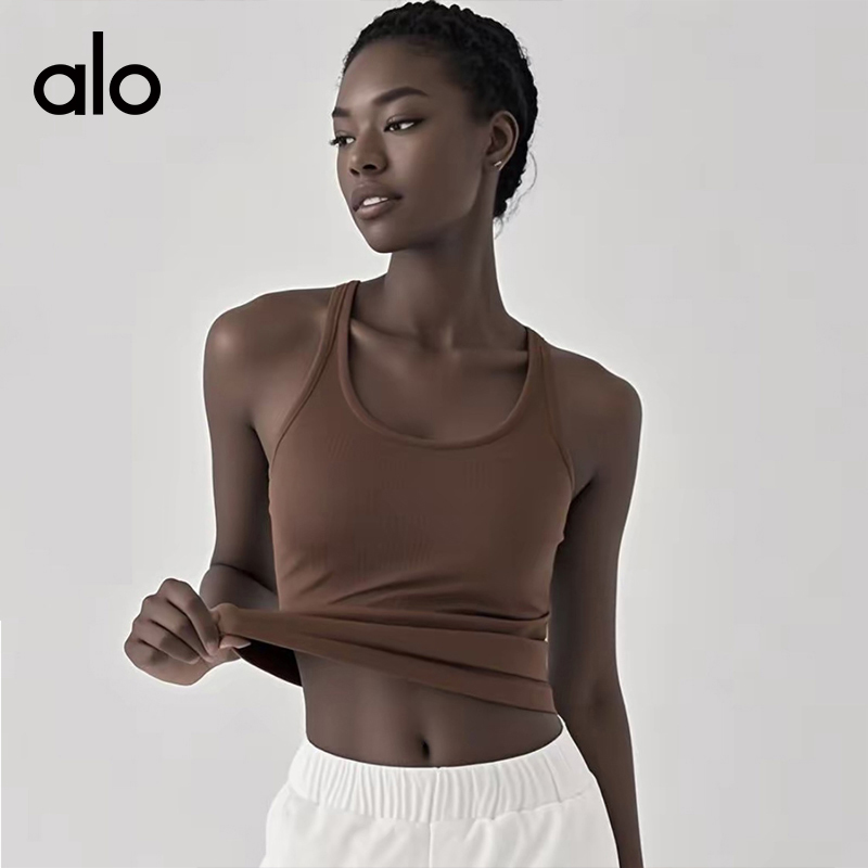 ALO YOGA💰78💎支持一件代发
aloyoga 螺纹高弹瑜伽背心短款带胸垫工字美背跑步运动背心
【品牌】ALO 
【款号】BX2399
【面料】聚酰胺/氨纶
【颜色】湖水蓝，宝绿色，星耀黑，象牙白，牡丹粉，玫红色，克莱英蓝，咖啡色
【尺码】S，M，L
 专柜同款品质，厂家直销，货源充足，售后保障