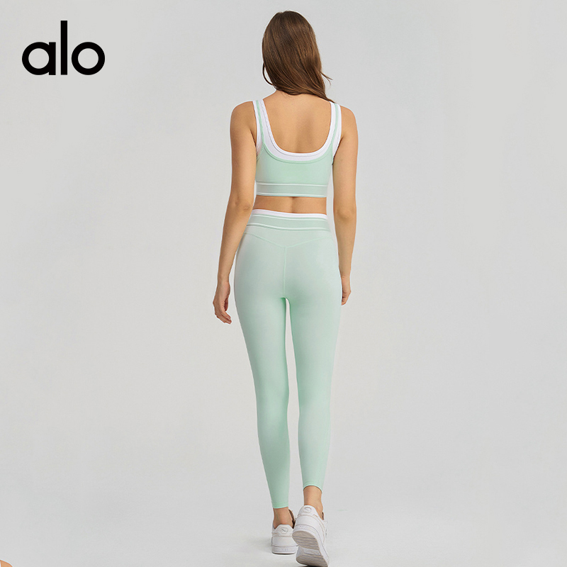 ALO YOGA💰148💎支持一件代发
aloyoga 撞色白条提臀长裤运动吊带内衣文胸瑜伽服套装
【品牌】ALO 
【款号】CTZ6531
【面料】锦纶/氨纶
【颜色】薄荷绿，薰衣草蓝，麻灰色，暗夜黑
【尺码】S，M，L，XL
 专柜同款品质，厂家直销，货源充足，售后保障