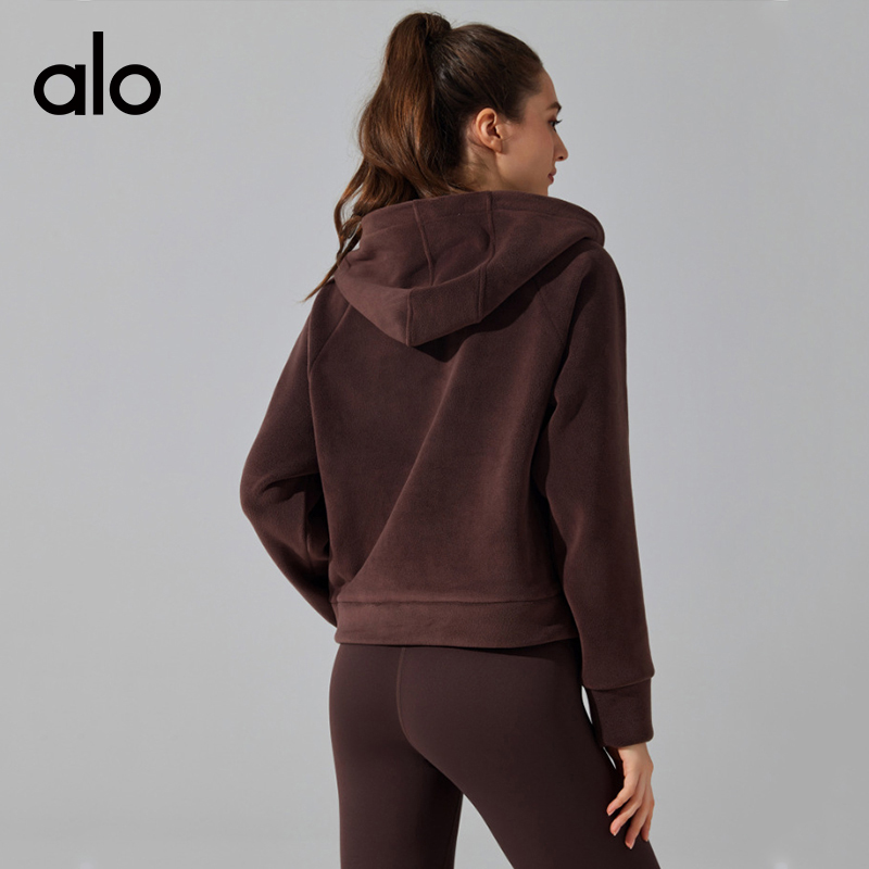 ALO YOGA💰103💎支持一件代发
aloyoga 奥粒绒秋冬宽松连帽瑜伽服加绒加厚运动外套
【品牌】ALO 
【款号】YC330
【面料】聚酯纤维/氨纶
【颜色】藏青色，燕麦奶，奶油杏，焦茶咖
【尺码】S，M，L，XL
 专柜同款品质，厂家直销，货源充足，售后保障