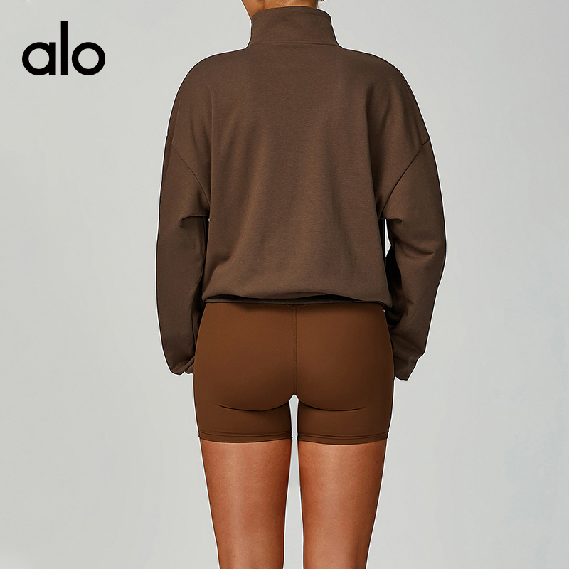 ALO YOGA💰103💎支持一件代发
aloyoga 秋冬拉链卫衣休闲宽松防风保暖百搭卫衣
【品牌】ALO 
【款号】EWY2040
【面料】涤纶/棉
【颜色】高级黑，藏蓝色，浅花灰，巧克力色
【尺码】S，M，L，XL
 专柜同款品质，厂家直销，货源充足，售后保障