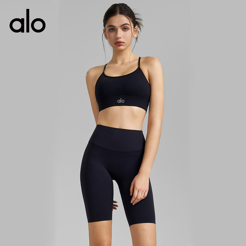 ALO YOGA💰78💎支持一件代发
aloyoga 吊带固定杯减震瑜伽背心高弹不勒运动文胸
【品牌】ALO 
【款号】WX259
【面料】锦纶/氨纶
【颜色】代码蓝，罗兰紫，青梅绿，星空黑
【尺码】S，M，L，XL
 专柜同款品质，厂家直销，货源充足，售后保障