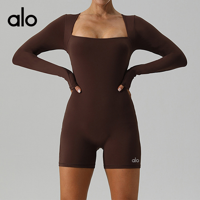 ALO YOGA💰98💎支持一件代发
aloyoga 性感修身瑜伽长袖连体服舞蹈运动连体短裤
【品牌】ALO 
【款号】YW983
【面料】锦纶/氨纶
【颜色】灰绿色，深棕色，象牙白，黑色
【尺码】S，M，L，XL
 专柜同款品质，厂家直销，货源充足，售后保障