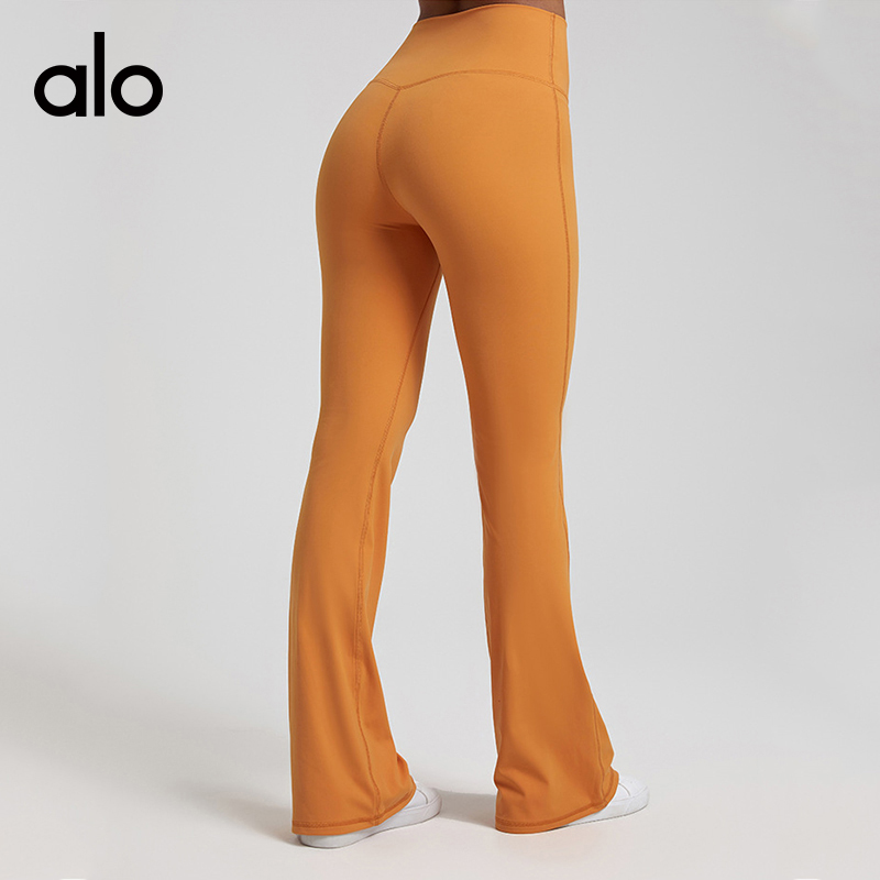 ALO YOGA💰103💎支持一件代发
aloyoga 裸感弹力运动喇叭裤紧身显瘦高腰蜜桃臀裤
【品牌】ALO 
【款号】CK4069
【面料】锦纶/氨纶
【颜色】复古绿，紫藤花，圣诞红，桑橙色，宁静蓝，咖红色，经典灰，焦糖棕，蝴蝶兰，黑色
【尺码】4/S，6/M，8/L，10/XL
 专柜同款品质，厂家直销，货源充足，售后保障