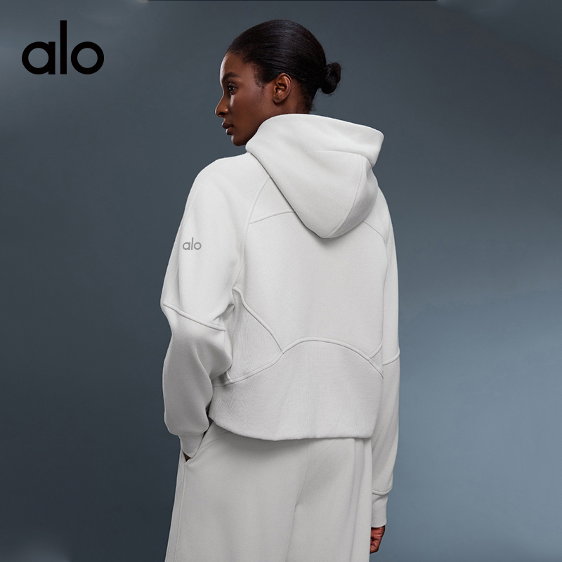 ALO YOGA💰118💎支持一件代发
aloyoga 秋冬加绒带帽卫衣外套女全拉链短款保暖上衣
【品牌】ALO 
【款号】D25130
【面料】棉/涤纶
【颜色】纯橡木，骨白色，黑色，冷灰色，深海蓝
【尺码】2/4，6/8，10/12
 专柜同款品质，厂家直销，货源充足，售后保障