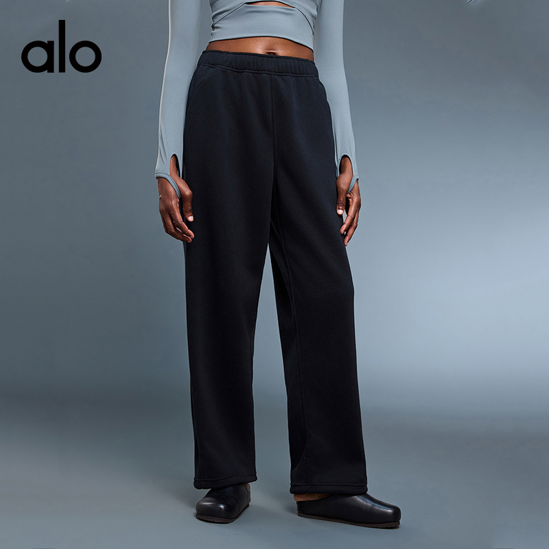 ALO YOGA💰103💎支持一件代发
aloyoga 秋冬加绒长裤女脚口抽绳垂感宽松休闲运动裤
【品牌】ALO 
【款号】D25134
【面料】棉/涤纶
【颜色】深海蓝，骨白色，黑色，冷灰色，纯橡木
【尺码】4，6，8，10，12
 专柜同款品质，厂家直销，货源充足，售后保障