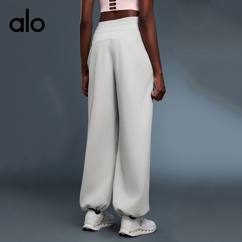 ALO YOGA💰103💎支持一件代发
aloyoga 垂感直筒裤女秋冬加绒保暖运动休闲百搭卫裤
【品牌】ALO 
【款号】D25158
【面料】棉/涤纶
【颜色】骨白色，黑色，冷灰色
【尺码】4，6，8，10，12
 专柜同款品质，厂家直销，货源充足，售后保障