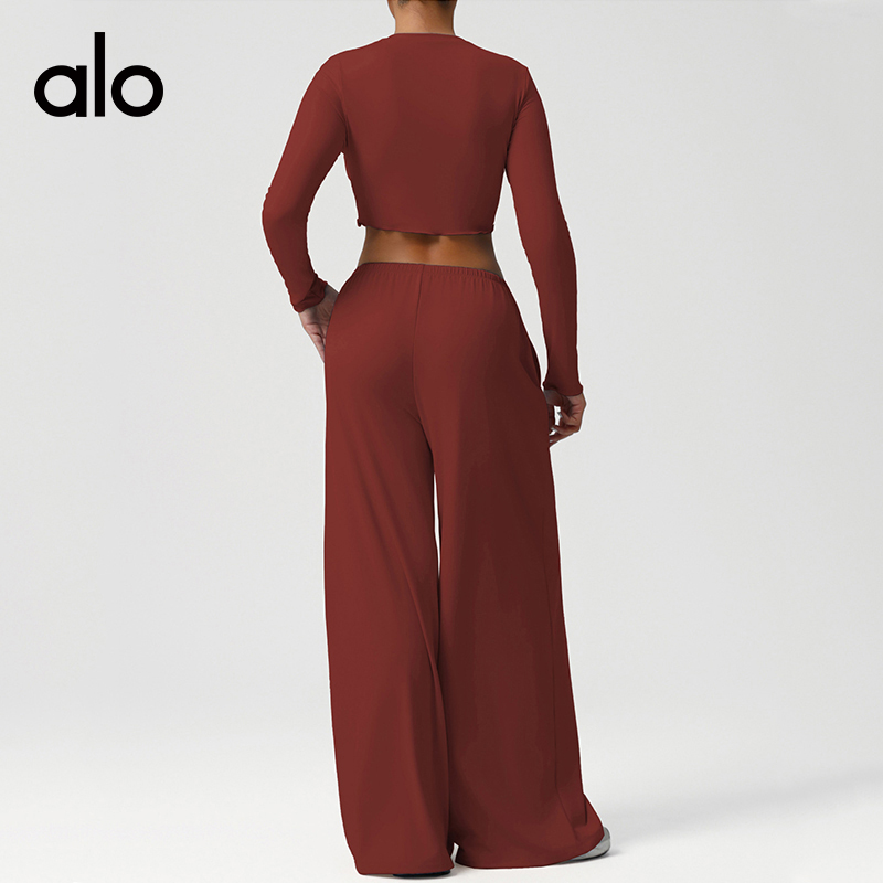 ALO YOGA💰143💎支持一件代发
aloyoga 运动宽松垂感阔腿裤瑜伽服修身长袖上衣健身套装
【品牌】ALO 
【款号】TZ2551
【面料】锦纶/氨纶
【颜色】冰蓝色，紫红色，浅黄色，玫瑰粉，黑色，褐色
【尺码】S，M，L，XL
 专柜同款品质，厂家直销，货源充足，售后保障