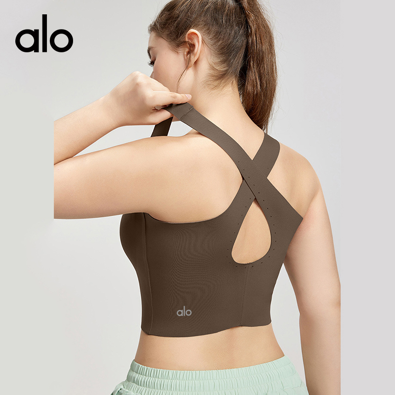 ALO YOGA💰83💎支持一件代发
aloyoga 大码运动内衣可拆卸胸垫点胶贴合遮副乳透气背心
【品牌】ALO 
【款号】DWB215436
【面料】氨纶/锦纶
【颜色】绯红至夏，姜饼棕，黑色
【尺码】0码，1码，2码，3码
 专柜同款品质，厂家直销，货源充足，售后保障