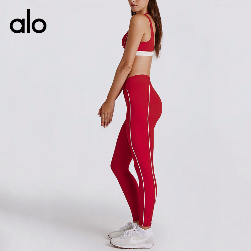 ALO YOGA💰143💎支持一件代发
aloyoga 吊带撞色V领美背文胸健身长裤运动内衣瑜伽服套装
【品牌】ALO 
【款号】CTZ4600
【面料】氨纶/锦纶
【颜色】深红色，暖黄色，白衣黑裤，暗夜黑
【尺码】S，M，L，XL
 专柜同款品质，厂家直销，货源充足，售后保障