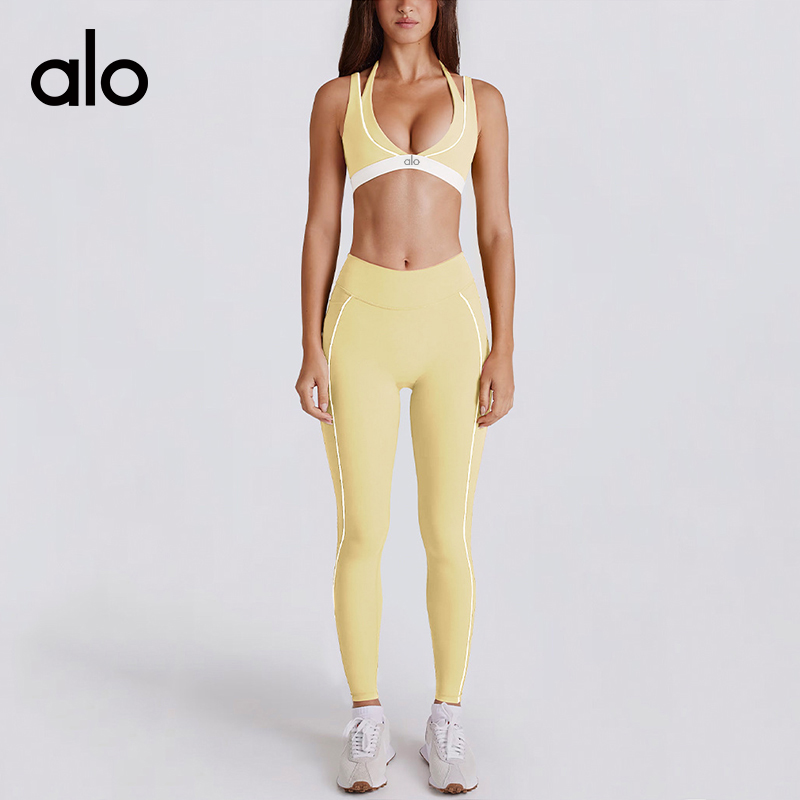ALO YOGA💰143💎支持一件代发
aloyoga 吊带撞色V领美背文胸健身长裤运动内衣瑜伽服套装
【品牌】ALO 
【款号】CTZ4600
【面料】氨纶/锦纶
【颜色】深红色，暖黄色，白衣黑裤，暗夜黑
【尺码】S，M，L，XL
 专柜同款品质，厂家直销，货源充足，售后保障