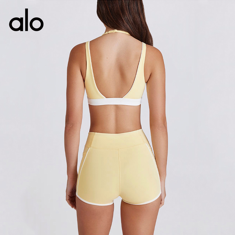 ALO YOGA💰133💎支持一件代发
aloyoga 裸感撞色V领美背内衣健身短裤运动文胸瑜伽服套装
【品牌】ALO 
【款号】DTZ4600
【面料】氨纶/锦纶
【颜色】深红色，暖黄色，白衣黑裤，暗夜黑，钻石白
【尺码】S，M，L，XL
 专柜同款品质，厂家直销，货源充足，售后保障