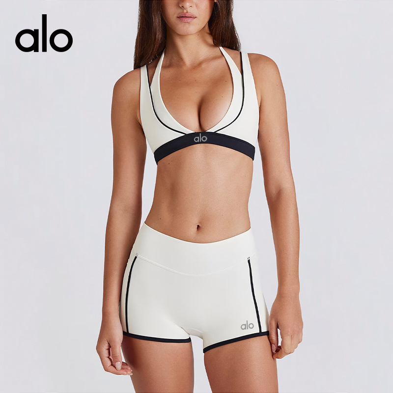 ALO YOGA💰133💎支持一件代发
aloyoga 裸感撞色V领美背内衣健身短裤运动文胸瑜伽服套装
【品牌】ALO 
【款号】DTZ4600
【面料】氨纶/锦纶
【颜色】深红色，暖黄色，白衣黑裤，暗夜黑，钻石白
【尺码】S，M，L，XL
 专柜同款品质，厂家直销，货源充足，售后保障