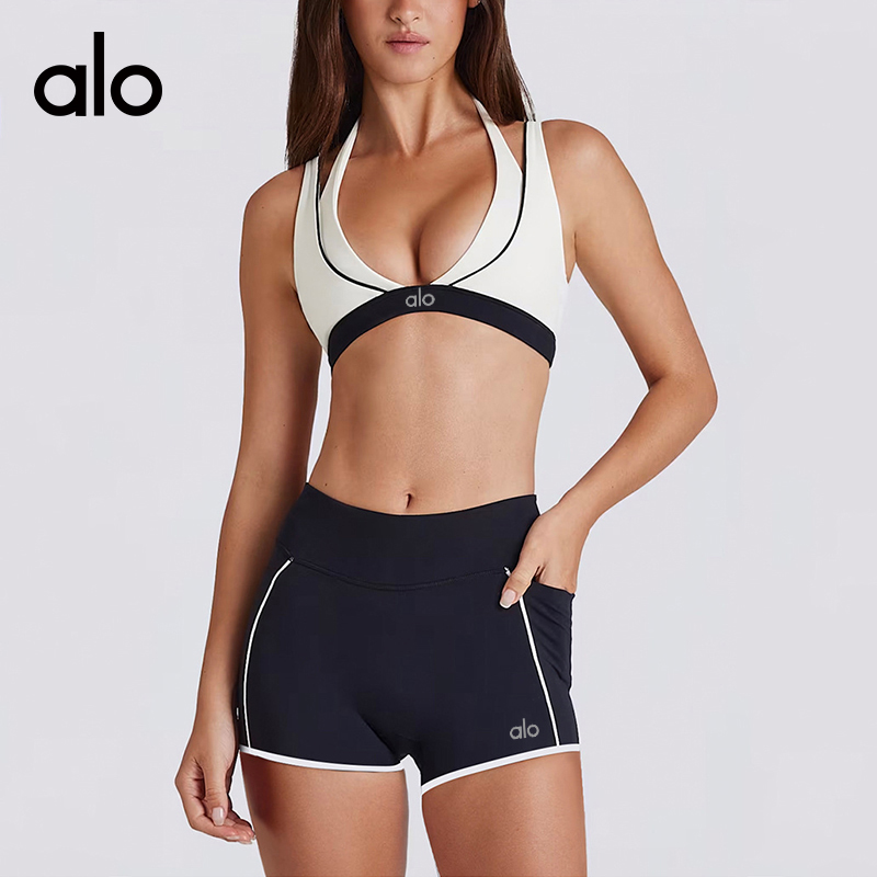ALO YOGA💰133💎支持一件代发
aloyoga 裸感撞色V领美背内衣健身短裤运动文胸瑜伽服套装
【品牌】ALO 
【款号】DTZ4600
【面料】氨纶/锦纶
【颜色】深红色，暖黄色，白衣黑裤，暗夜黑，钻石白
【尺码】S，M，L，XL
 专柜同款品质，厂家直销，货源充足，售后保障