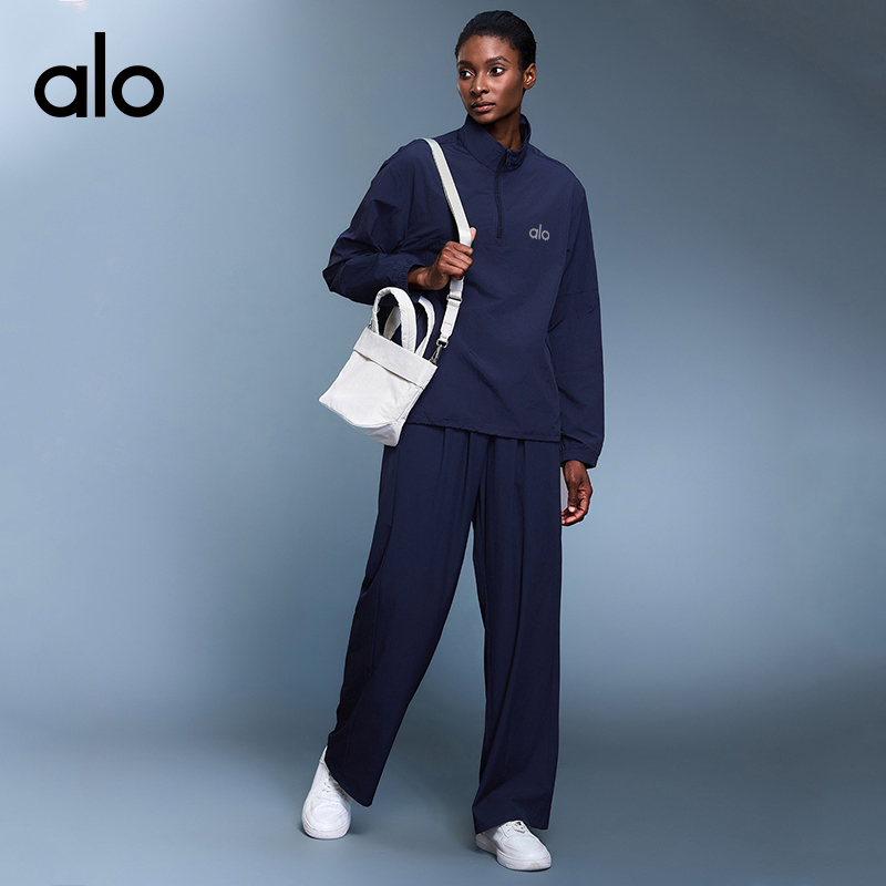ALO YOGA💰108💎支持一件代发
aloyoga 立领防风上衣女半拉链宽松长袖轻薄透气运动外套
【品牌】ALO 
【款号】D25173
【面料】尼龙
【颜色】海军蓝，黑色
【尺码】4，6，8，10，12
 专柜同款品质，厂家直销，货源充足，售后保障