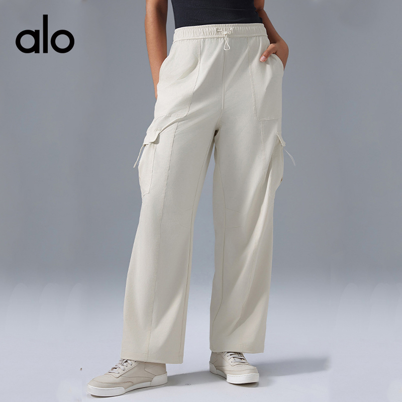 ALO YOGA💰118💎支持一件代发
aloyoga 休闲裤脚带抽绳两穿跑步健身裤宽松运动工装裤
【品牌】ALO 
【款号】D25089
【面料】尼龙
【颜色】白蛋白，深灰色，黑色
【尺码】4，6，8，10，12
 专柜同款品质，厂家直销，货源充足，售后保障