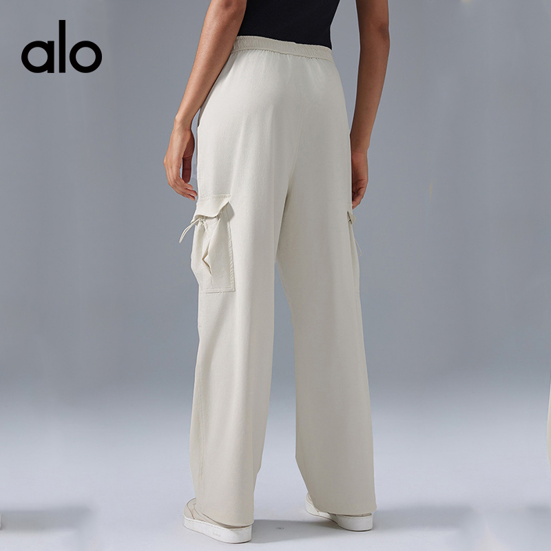 ALO YOGA💰118💎支持一件代发
aloyoga 休闲裤脚带抽绳两穿跑步健身裤宽松运动工装裤
【品牌】ALO 
【款号】D25089
【面料】尼龙
【颜色】白蛋白，深灰色，黑色
【尺码】4，6，8，10，12
 专柜同款品质，厂家直销，货源充足，售后保障