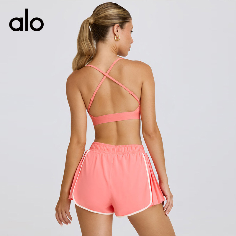 ALO YOGA 💰93💎支持一件代发
aloyoga 褶皱迷你高腰轻薄透气速干健身跑步瑜伽短裤
【品牌】ALO 
【款号】QS24391
【面料】聚酯纤维
【颜色】白色，杏色，黑色
【尺码】S，M，L
 专柜同款品质，厂家直销，货源充足，售后保障