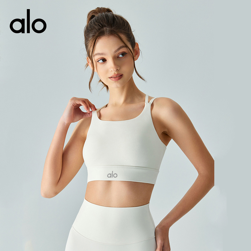 ALO YOGA💰80💎支持一件代发
aloyoga 细肩带一体式固定杯运动内衣显瘦瑜伽文胸
【品牌】ALO 
【款号】DSB602
【面料】锦纶/氨纶
【颜色】粉米色，海岩灰，黑色，卡其色，浅雾紫，蔚蓝海岸，象牙白
【尺码】S，M，L，XL
 专柜同款品质，厂家直销，货源充足，售后保障