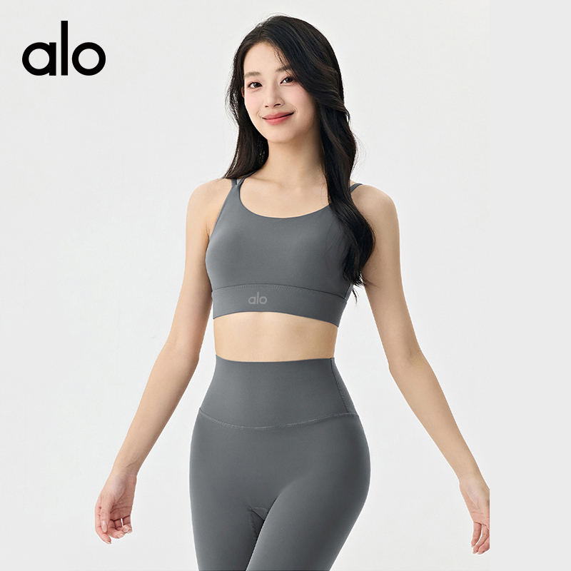 ALO YOGA💰80💎支持一件代发
aloyoga 细肩带一体式固定杯运动内衣显瘦瑜伽文胸
【品牌】ALO 
【款号】DSB602
【面料】锦纶/氨纶
【颜色】粉米色，海岩灰，黑色，卡其色，浅雾紫，蔚蓝海岸，象牙白
【尺码】S，M，L，XL
 专柜同款品质，厂家直销，货源充足，售后保障