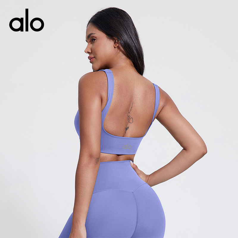 ALO YOGA💰78💎支持一件代发
aloyoga 外穿跑步瑜伽文胸普拉提训练健身运动背心
【品牌】ALO 
【款号】WX5005
【面料】锦纶/氨纶
【颜色】藏蓝色，大地色，番茄红，翻糖粉，粉白色，格林绿，黑色，橘红色，玛瑙青，晴空蓝，铁矿色，夏普绿，烟雾灰，夜幕紫
【尺码】4/S，6/M，8/L，10/XL
 专柜同款品质，厂家直销，货源充足，售后保障