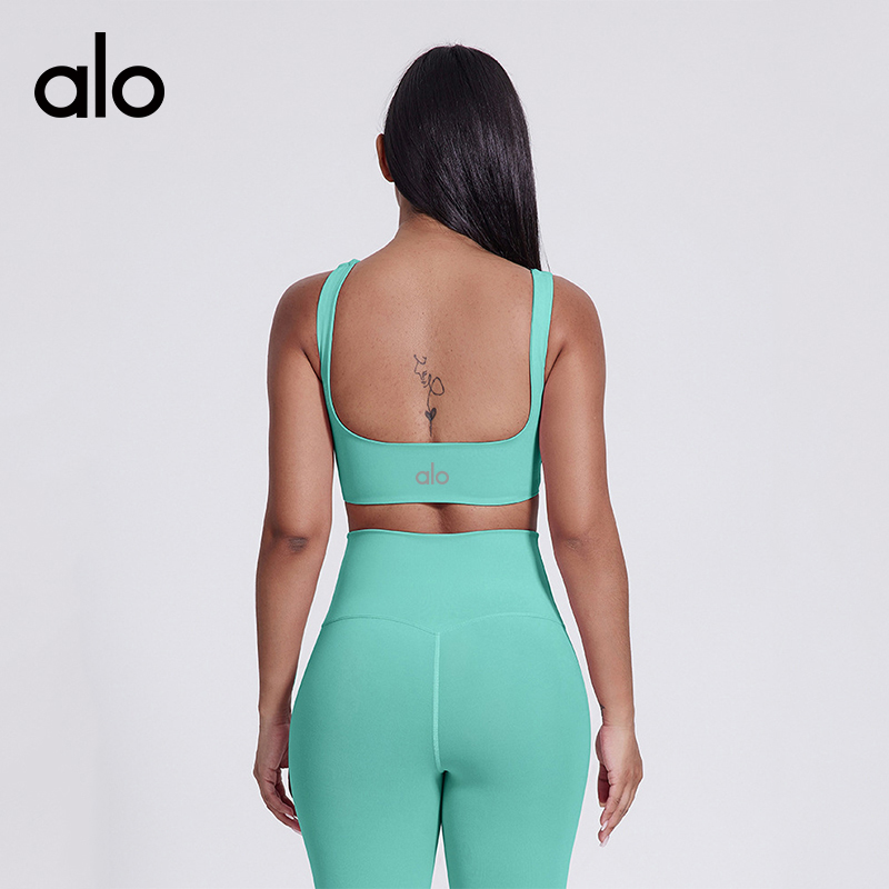 ALO YOGA💰78💎支持一件代发
aloyoga 外穿跑步瑜伽文胸普拉提训练健身运动背心
【品牌】ALO 
【款号】WX5005
【面料】锦纶/氨纶
【颜色】藏蓝色，大地色，番茄红，翻糖粉，粉白色，格林绿，黑色，橘红色，玛瑙青，晴空蓝，铁矿色，夏普绿，烟雾灰，夜幕紫
【尺码】4/S，6/M，8/L，10/XL
 专柜同款品质，厂家直销，货源充足，售后保障