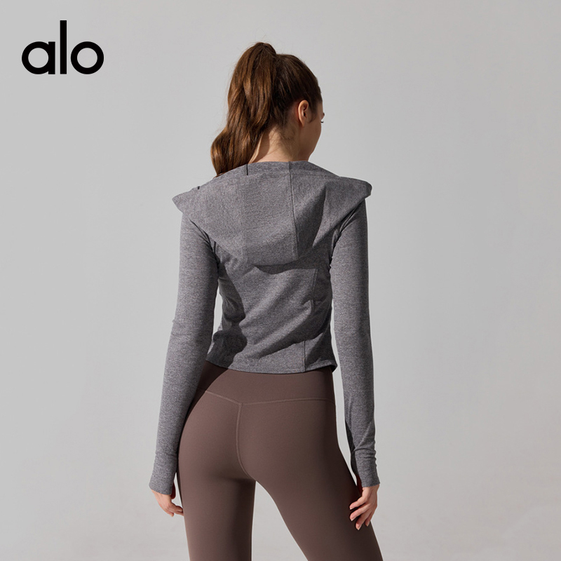 ALO YOGA 💰83💎支持一件代发
aloyoga 速干轻薄长袖连帽拉链健身瑜伽服修身跑步外套
【品牌】AlO
【款号】YC417
【面料】锦纶/氨纶
【颜色】白色，水洗黄，麻灰色，黑色
【尺码】S，M，L，XL
 专柜同款品质，厂家直销，货源充足，售后保障