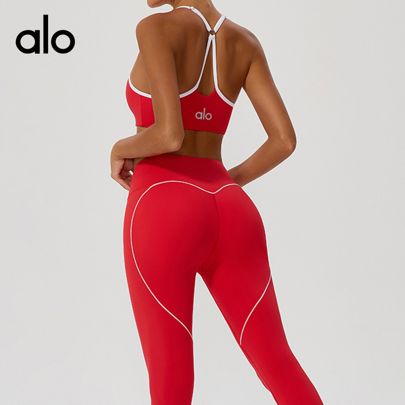 ALO YOGA 💰78💎支持一件代发
aloyoga 交叉调节肩带瑜伽文胸含胸垫健身运动内衣
【品牌】AlO
【款号】YW556
【面料】锦纶/氨纶
【颜色】大红色，紫色，黑色，粉色
【尺码】S/4，M/6，L/8，XL/10
 专柜同款品质，厂家直销，货源充足，售后保障