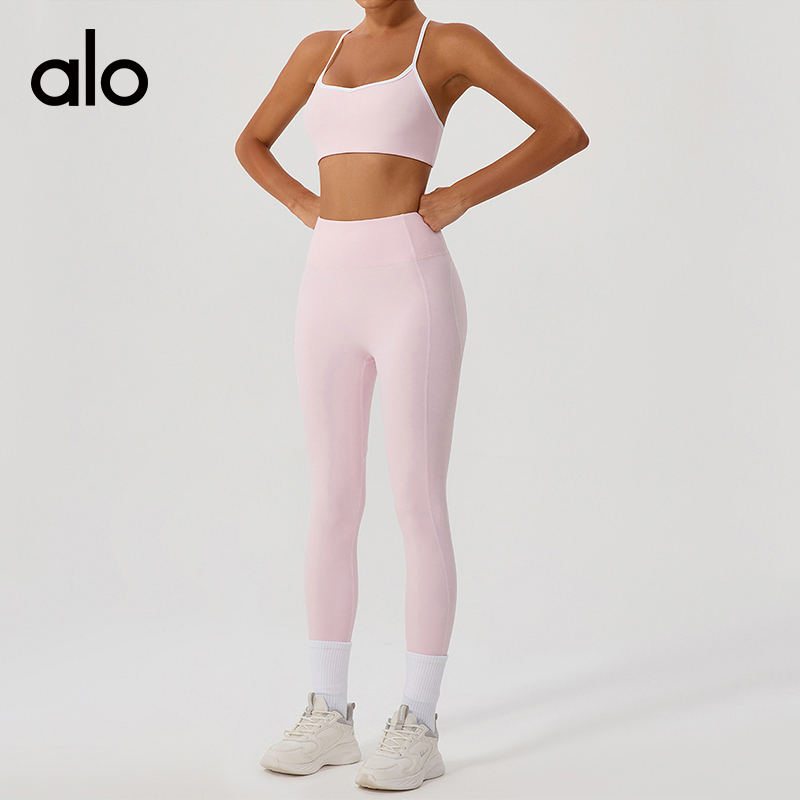 ALO YOGA 💰78💎支持一件代发
aloyoga 交叉调节肩带瑜伽文胸含胸垫健身运动内衣
【品牌】AlO
【款号】YW556
【面料】锦纶/氨纶
【颜色】大红色，紫色，黑色，粉色
【尺码】S/4，M/6，L/8，XL/10
 专柜同款品质，厂家直销，货源充足，售后保障