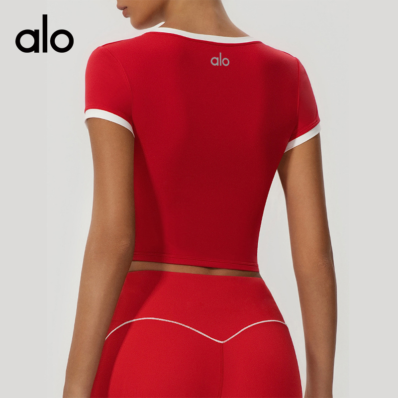 ALO YOGA 💰73💎支持一件代发
aloyoga 撞色圆领瑜伽短袖上衣普拉提修身运动速干T恤
【品牌】AlO
【款号】YW558
【面料】锦纶/氨纶
【颜色】大红色，紫色，黑色，粉色
【尺码】S/4，M/6，L/8，XL/10
 专柜同款品质，厂家直销，货源充足，售后保障