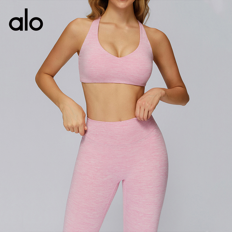 ALO YOGA 💰78💎支持一件代发
aloyoga 磨毛瑜伽文胸户外美背健身紧身休闲运动内衣
【品牌】AlO
【款号】EWX4510-1
【面料】涤纶/氨纶
【颜色】水墨黑，樱花粉，白棕色，大红色，岩石棕，花灰色
【尺码】S，M，L，XL
 专柜同款品质，厂家直销，货源充足，售后保障