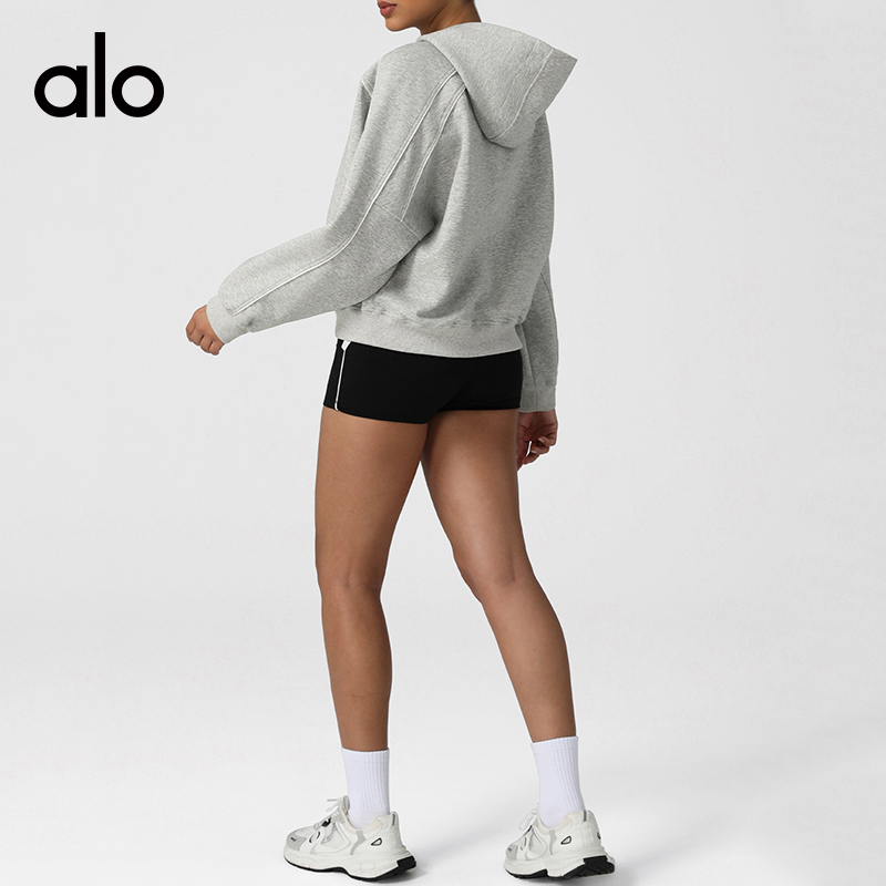 ALO YOGA 💰136💎支持一件代发
aloyoga 宽松加厚休闲运动卫衣户外连帽长袖训练外套
【品牌】AlO
【款号】CX0013（中个logo）
【面料】聚酯纤维/棉/氨纶
【颜色】浅花灰色
【尺码】S，M，L，XL
 专柜同款品质，厂家直销，货源充足，售后保障