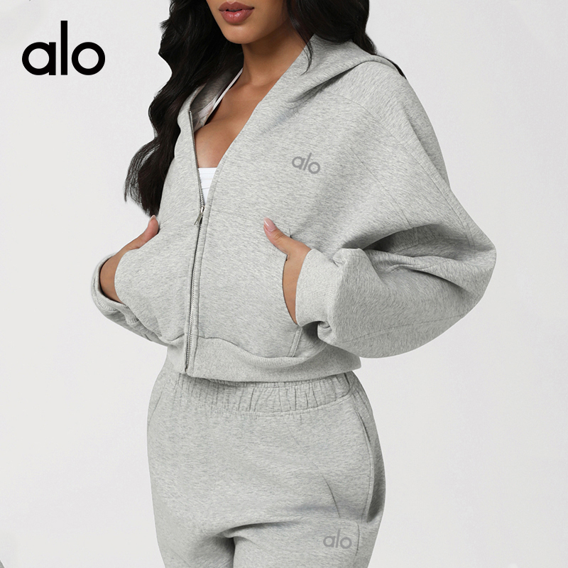 ALO YOGA 💰218💎支持一件代发
aloyoga 宽松显瘦运动卫裤套装加厚卫衣外套休闲套装
【品牌】AlO
【款号】TZ0016
【面料】聚酯纤维/棉/氨纶
【颜色】浅花灰色
【尺码】S，M，L，XL
 专柜同款品质，厂家直销，货源充足，售后保障