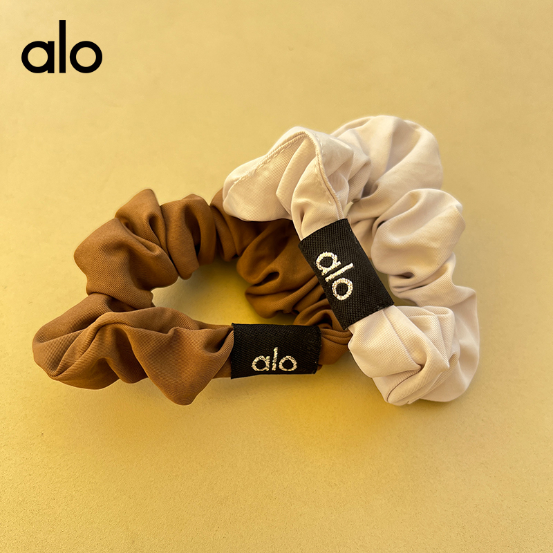 ALO YOGA 💰30💎支持一件代发
aloyoga 纯色简约经典款小肠发圈百搭发圈高马尾发饰发绳
【品牌】AlO
【款号】FQ80005
【面料】锦纶/氨纶
【颜色】浅黄色，黑色，粉色，深咖色，浅蓝色，浅咖色，浅灰色
【尺码】均码
 专柜同款品质，厂家直销，货源充足，售后保障