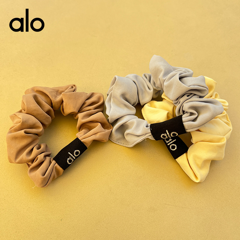 ALO YOGA 💰30💎支持一件代发
aloyoga 纯色简约经典款小肠发圈百搭发圈高马尾发饰发绳
【品牌】AlO
【款号】FQ80005
【面料】锦纶/氨纶
【颜色】浅黄色，黑色，粉色，深咖色，浅蓝色，浅咖色，浅灰色
【尺码】均码
 专柜同款品质，厂家直销，货源充足，售后保障