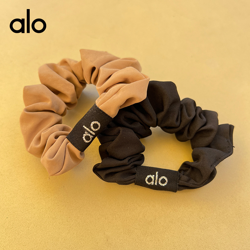 ALO YOGA 💰30💎支持一件代发
aloyoga 纯色简约经典款小肠发圈百搭发圈高马尾发饰发绳
【品牌】AlO
【款号】FQ80005
【面料】锦纶/氨纶
【颜色】浅黄色，黑色，粉色，深咖色，浅蓝色，浅咖色，浅灰色
【尺码】均码
 专柜同款品质，厂家直销，货源充足，售后保障