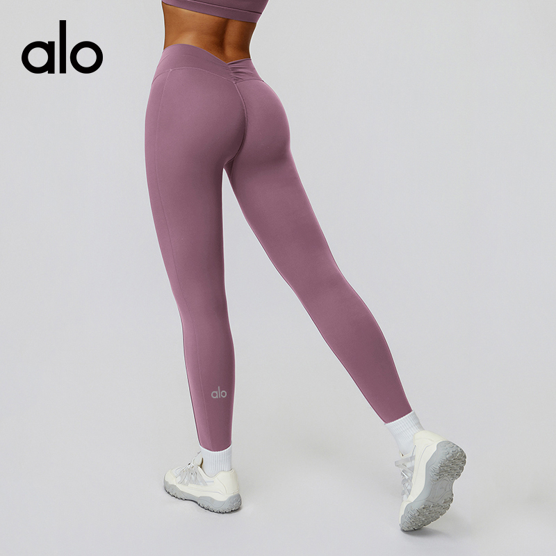 ALO YOGA💰83💎支持一件代发
aloyoga 裸感高腰缩褶紧身长裤户外跑步运动健身裤
【品牌】ALO 
【款号】ECK9308-1
【面料】锦纶/氨纶
【颜色】高级黑，中灰紫，黑咖啡，灰蓝色
【尺码】S，M，L，XL
 专柜同款品质，厂家直销，货源充足，售后保障