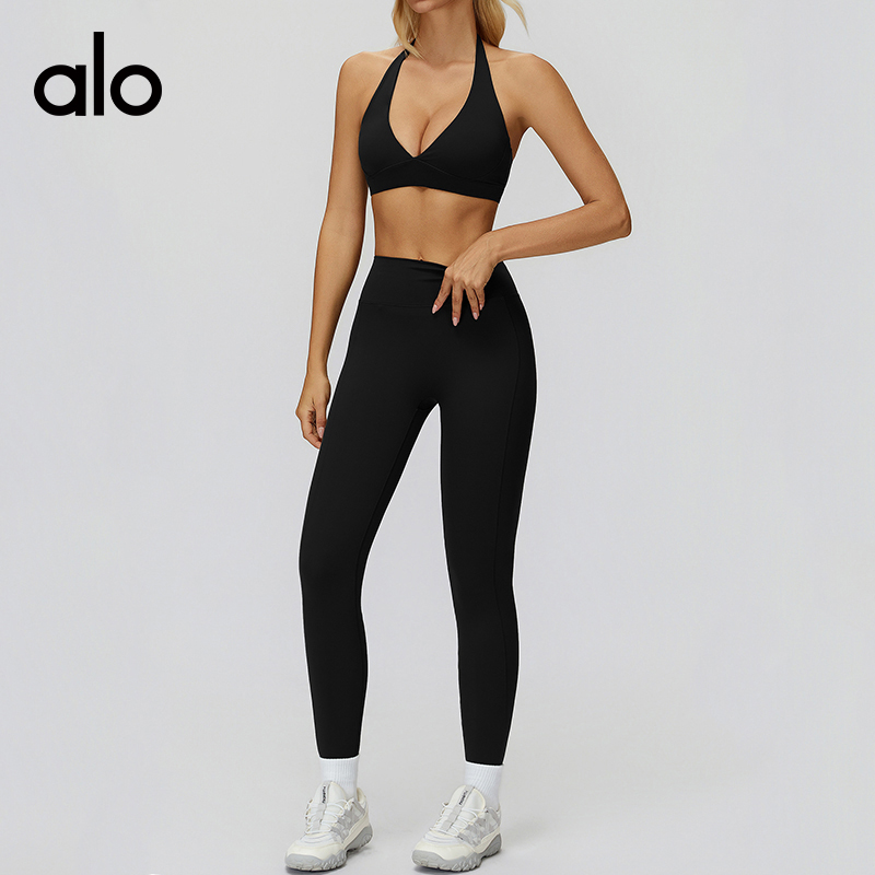 ALO YOGA💰83💎支持一件代发
aloyoga 裸感高腰缩褶紧身长裤户外跑步运动健身裤
【品牌】ALO 
【款号】ECK9308-1
【面料】锦纶/氨纶
【颜色】高级黑，中灰紫，黑咖啡，灰蓝色
【尺码】S，M，L，XL
 专柜同款品质，厂家直销，货源充足，售后保障