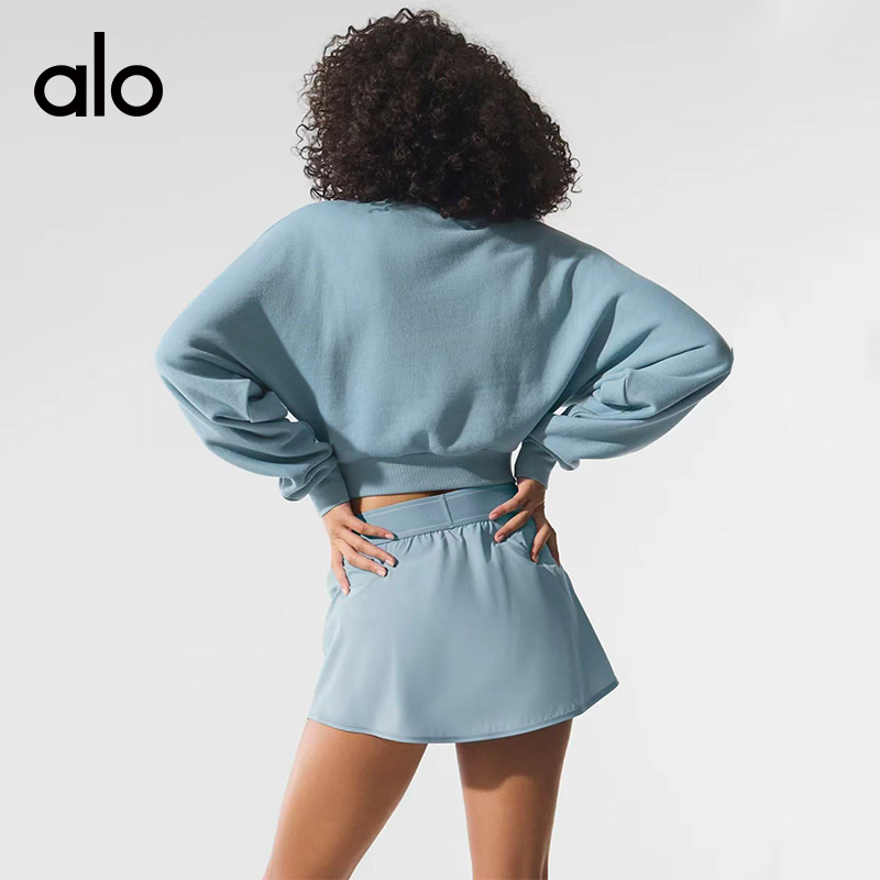 ALO YOGA💰88💎支持一件代发
aloyoga 裸感纯色宽松圆领卫衣长袖简约休闲短款上衣
【品牌】ALO 
【款号】CX80011
【面料】棉/聚酯纤维
【颜色】晴山蓝，嫩绿色，玫红色，黑色，藏青色，白色，杏色
【尺码】S，M，L，XL，2XL，3XL
 专柜同款品质，厂家直销，货源充足，售后保障