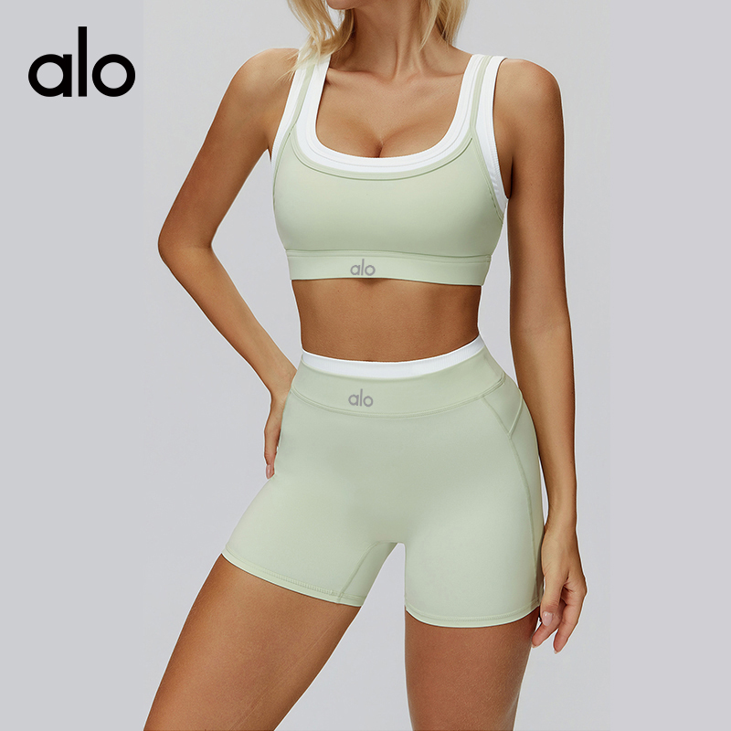 ALO YOGA💰83💎支持一件代发
aloyoga 裸感假两件运动内衣螺纹撞色美背跑步健身瑜伽文胸
【品牌】ALO 
【款号】EWX3129
【面料】锦纶/氨纶
【颜色】高级黑，徽章蓝，陶灰色，水雾蓝，罗兰紫，浅果绿
【尺码】S，M，L，XL
 专柜同款品质，厂家直销，货源充足，售后保障