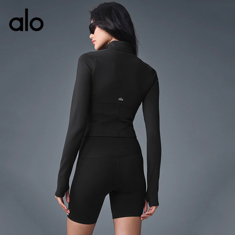 ALO YOGA💰110💎支持一件代发
aloyoga 休闲立领短款夹克裸感紧身运动健身上衣外套
【品牌】ALO 
【款号】WT80016
【面料】聚酯纤维/氨纶
【颜色】黑色，白色
【尺码】S，M，L
 专柜同款品质，厂家直销，货源充足，售后保障
