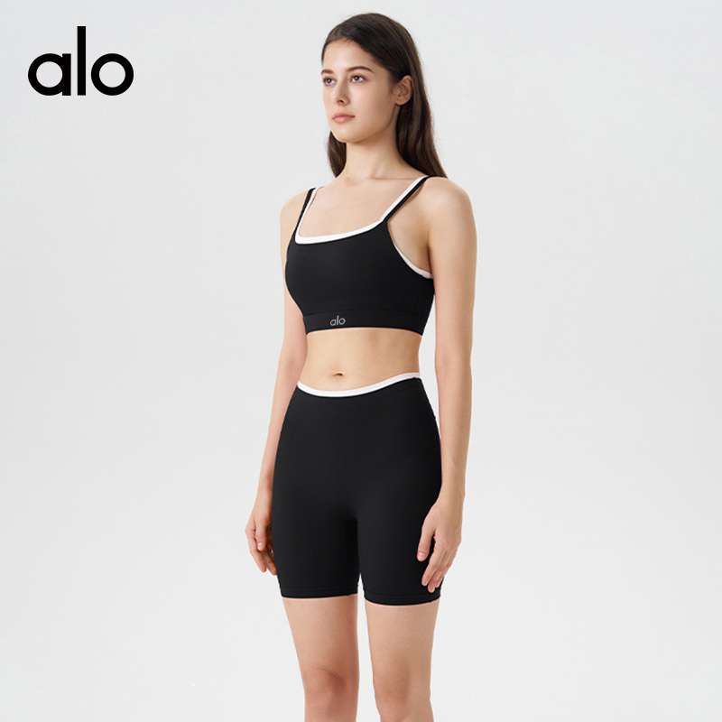 ALO YOGA💰138💎支持一件代发
aloyoga 裸感撞色吊带运动内衣紧身三分短裤瑜伽服套装
【品牌】ALO 
【款号】TZ6568
【面料】锦纶/氨纶
【颜色】石榴红，潮水蓝，桃夭粉，优雅黑
【尺码】S，M，L，XL
 专柜同款品质，厂家直销，货源充足，售后保障