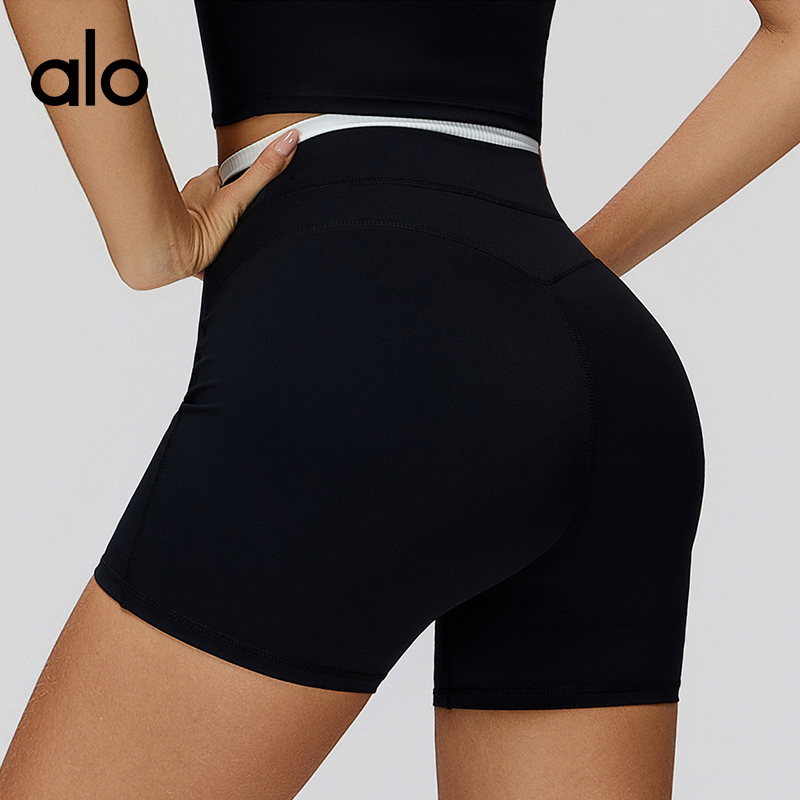 ALO YOGA💰78💎支持一件代发
aloyoga 裸感撞色瑜伽短裤螺纹高腰紧身跑步运动短裤
【品牌】ALO 
【款号】EDK3129
【面料】锦纶/氨纶
【颜色】高级黑，徽章蓝，陶灰色，水雾蓝，罗兰紫，浅果绿
【尺码】S，M，L，XL
 专柜同款品质，厂家直销，货源充足，售后保障