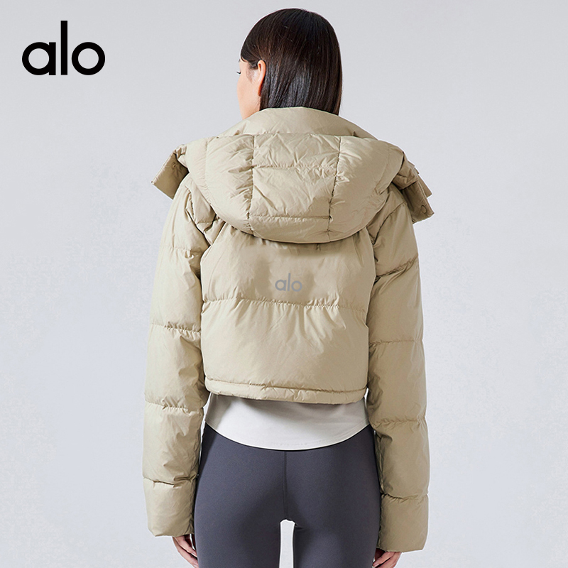 ALOYOGA 💰258💎支持一件代发
aloyoga 短款冬季保暖可拆卸连帽轻薄防风立领运动外套
【品牌】AlO
【款号】DAW161
【面料】梭织
【颜色】银滴灰，浅驼色，烤棕色，黑色
【尺码】4，6，8，10，12
 专柜同款品质，厂家直销，货源充足，售后保障