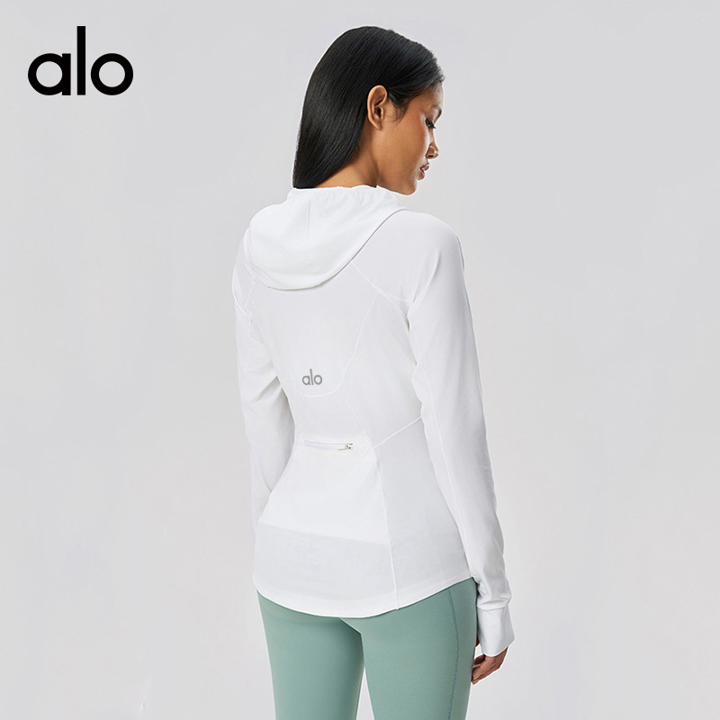 ALOYOGA 💰148💎支持一件代发
aloyoga 夏季户外连帽遮阳长袖开衫防晒衣冰感速干外套
【品牌】AlO
【款号】D25011
【面料】涤纶/氨纶
【颜色】白色，玉灰色，银石灰，西纳特拉蓝，舞动黄，黑色，草莓奶昔粉
【尺码】4，6，8，10，12
 专柜同款品质，厂家直销，货源充足，售后保障