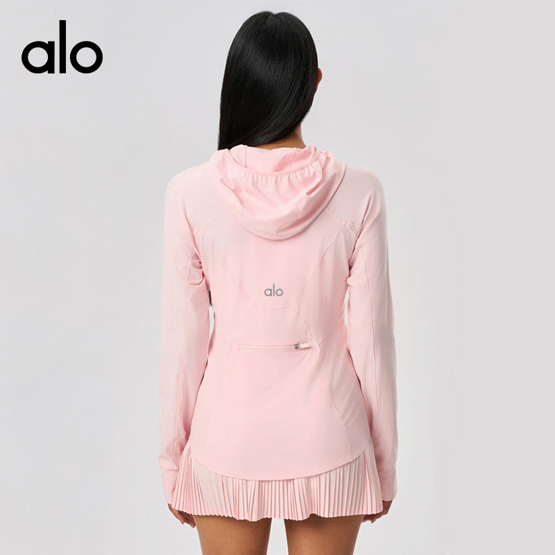 ALOYOGA 💰148💎支持一件代发
aloyoga 夏季户外连帽遮阳长袖开衫防晒衣冰感速干外套
【品牌】AlO
【款号】D25011
【面料】涤纶/氨纶
【颜色】白色，玉灰色，银石灰，西纳特拉蓝，舞动黄，黑色，草莓奶昔粉
【尺码】4，6，8，10，12
 专柜同款品质，厂家直销，货源充足，售后保障