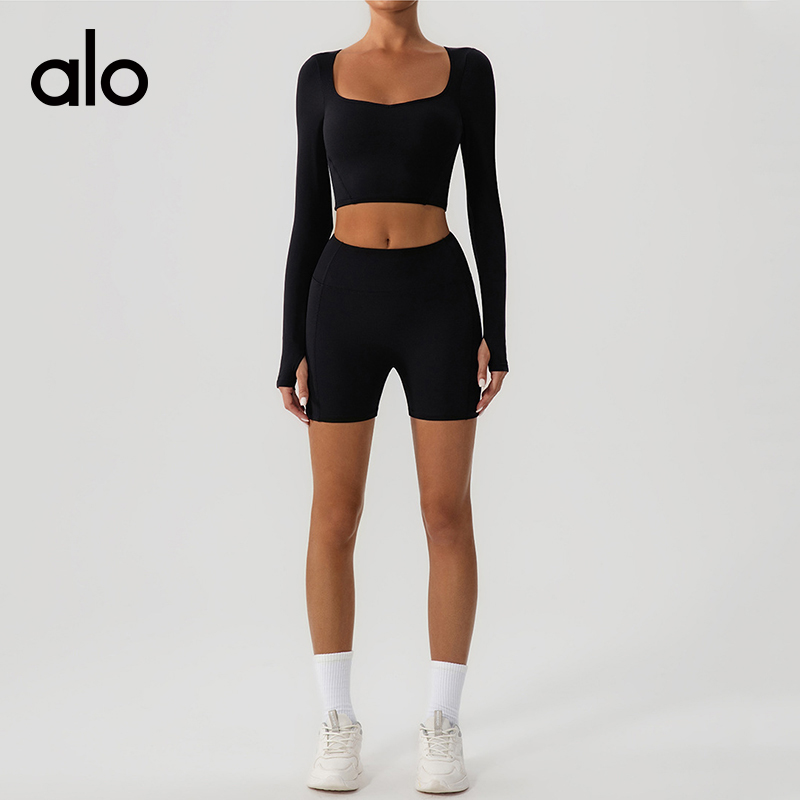 ALOYOGA 💰78💎支持一件代发
aloyoga 秋冬裸感瑜伽服长袖套手指舞蹈普拉提上衣
【品牌】AlO
【款号】YW554
【面料】锦纶/氨纶
【颜色】大红色，紫色，黑色，粉色
【尺码】S/4，M/6，L/8，XL/10
 专柜同款品质，厂家直销，货源充足，售后保障